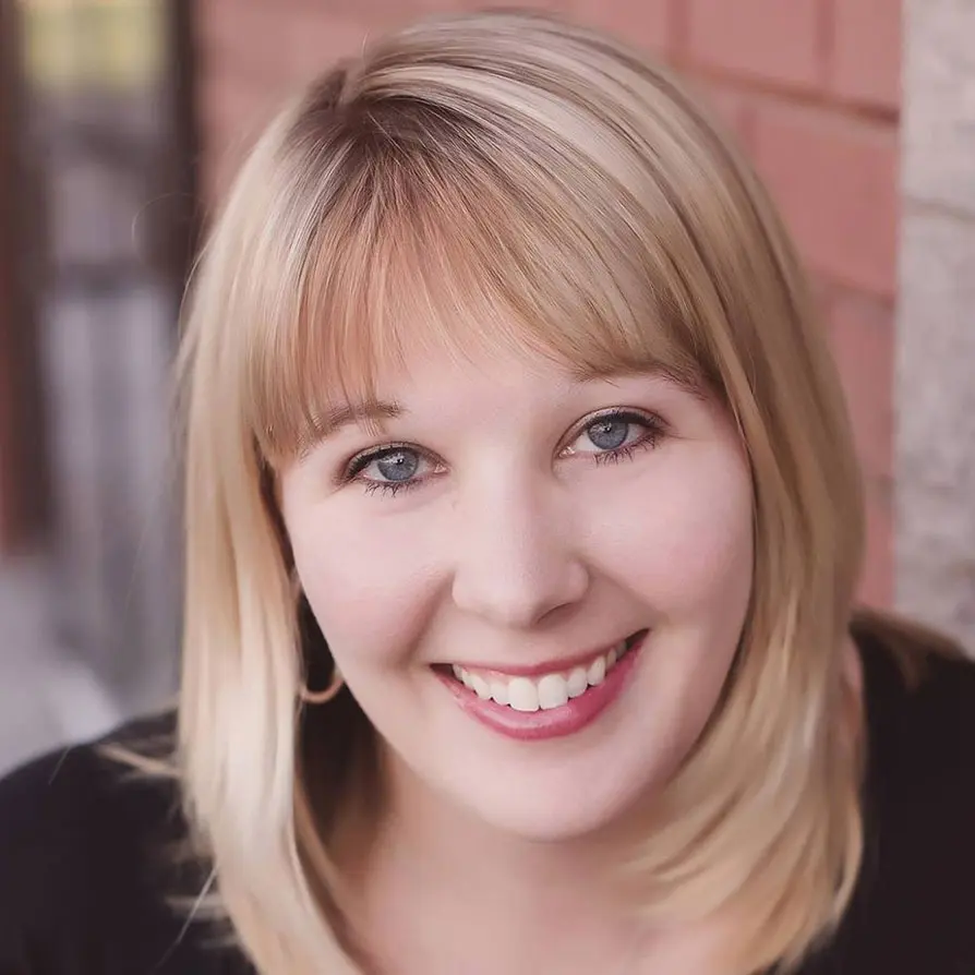 Amanda Blake - Coach